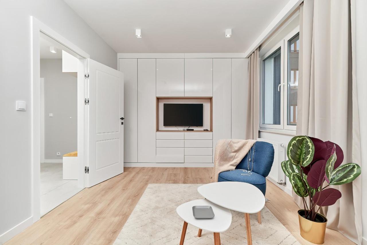 Exclusive Apartments Gwiazdzista With Free Garage Wroclaw By Noclegi Renters מראה חיצוני תמונה